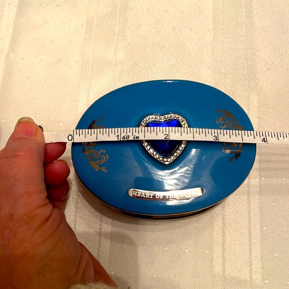 Titanic Heirloom 1990 Porcelain Music Box - Picture 8 of 10